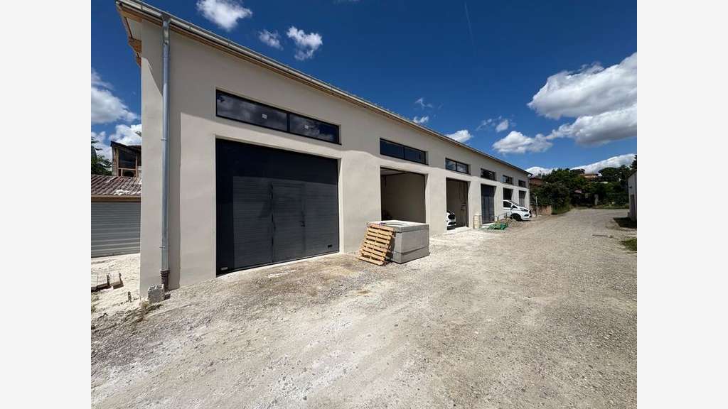 A louer locaux neufs à partir de 70m² à St-Priest