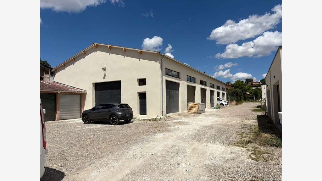 A louer locaux neufs à partir de 70m² à St-Priest
