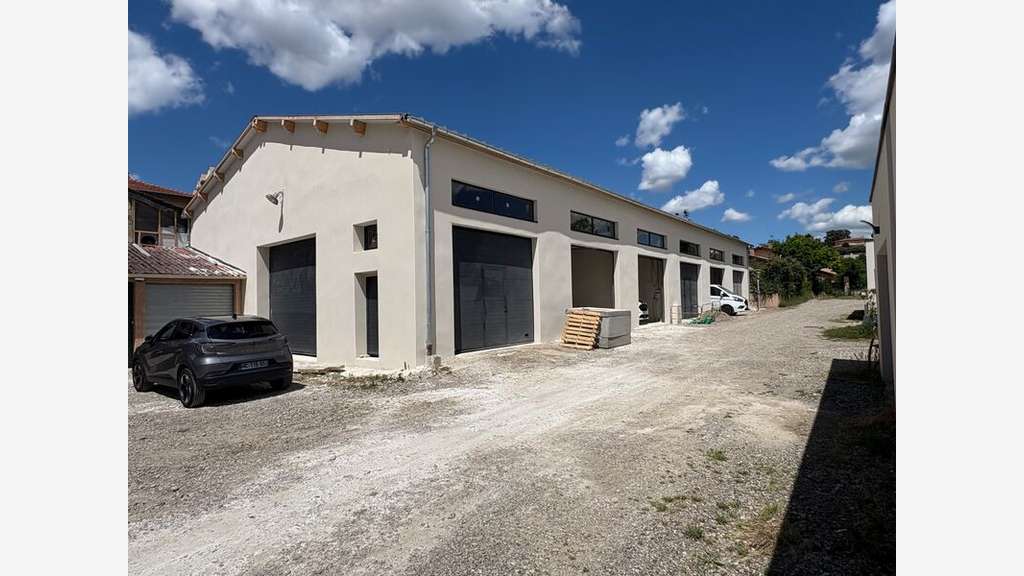 A louer locaux neufs à partir de 70m² à St-Priest