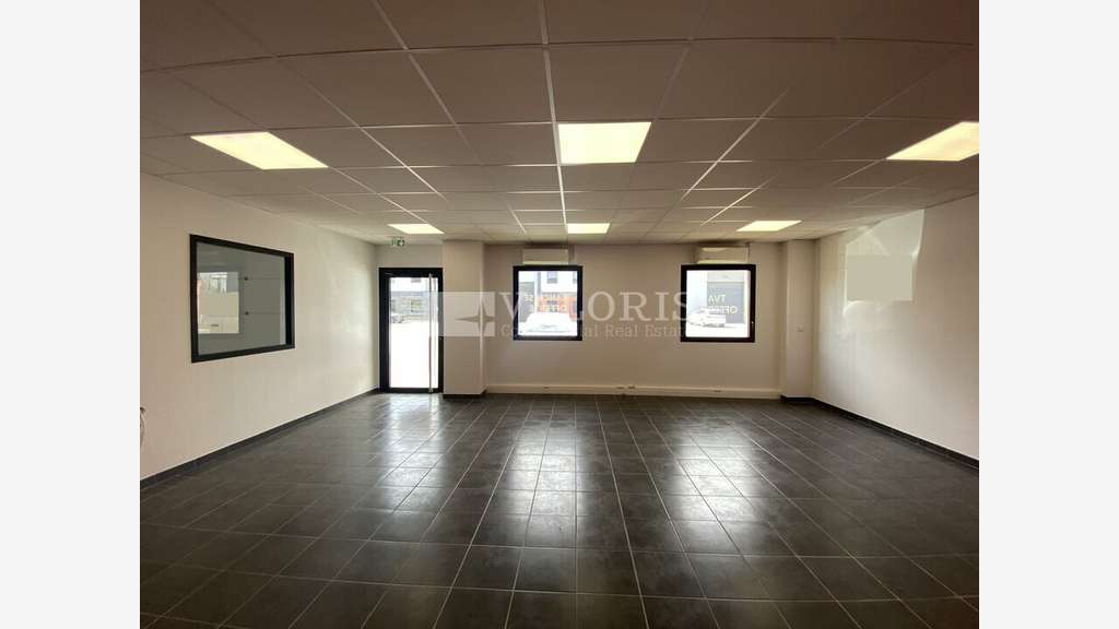 A louer local d'activité 670m² ZAC Saint-Priest