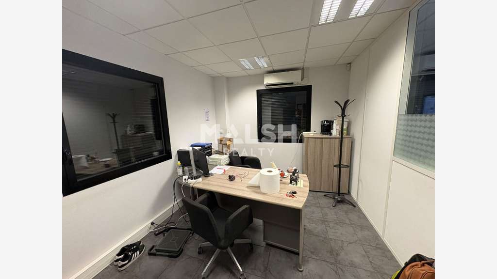 Loue local d'activités récent 372m² à Saint Priest