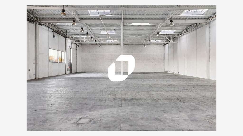 A louer Local d'activité 1000m² Saint priest