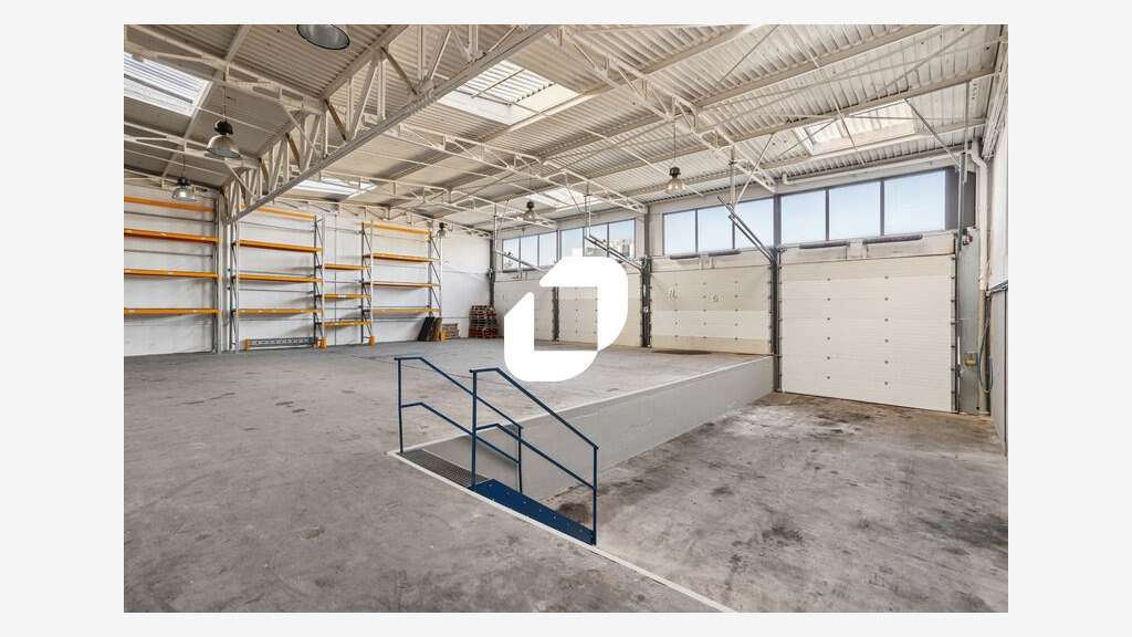 A louer Local d'activité 500m² Saint priest