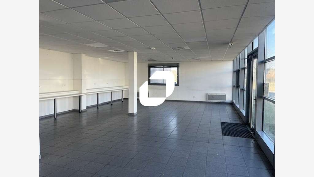 A louer Local d'activité 4714m² Saint priest