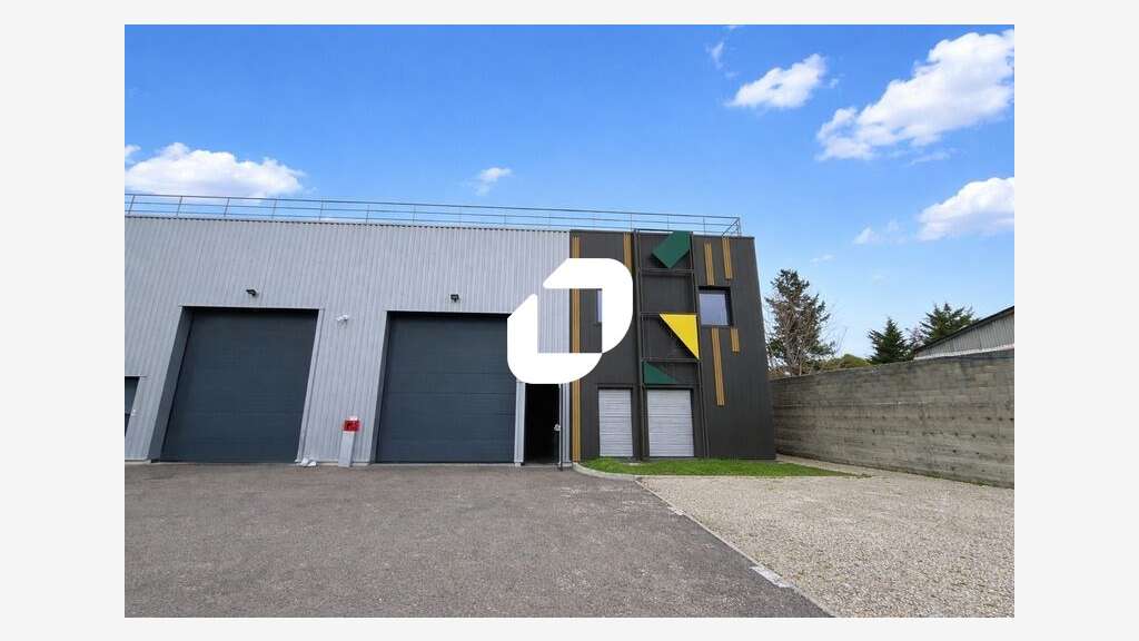 A louer Local d'activité 357m² Saint priest
