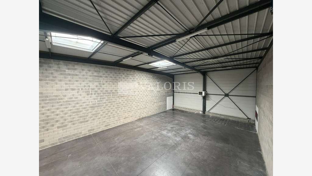 Loue local d'activité atelier 340m² à Saint Priest