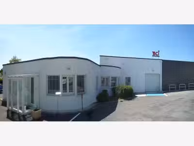 A louer local d'activités 630m² Alès, dans le Gard