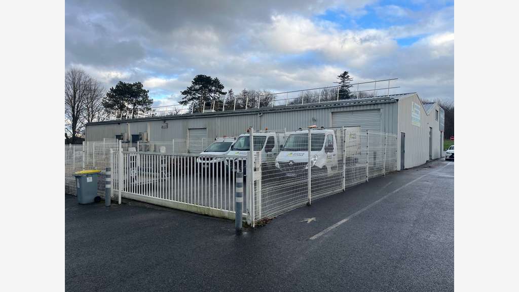 A louer local d'activité 130m² à Saint-Quay-Perros
