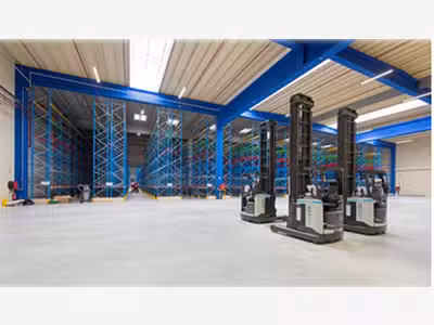 A louer entrepôt logistique 62000m² à St Quentin