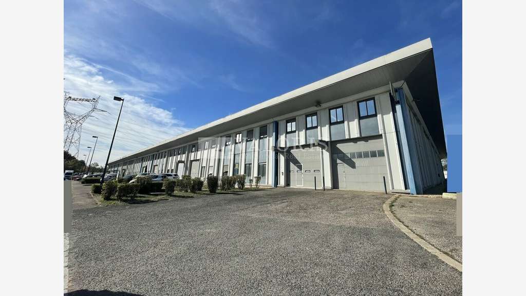 A louer cellules d'activités St-Quentin-Fallavier