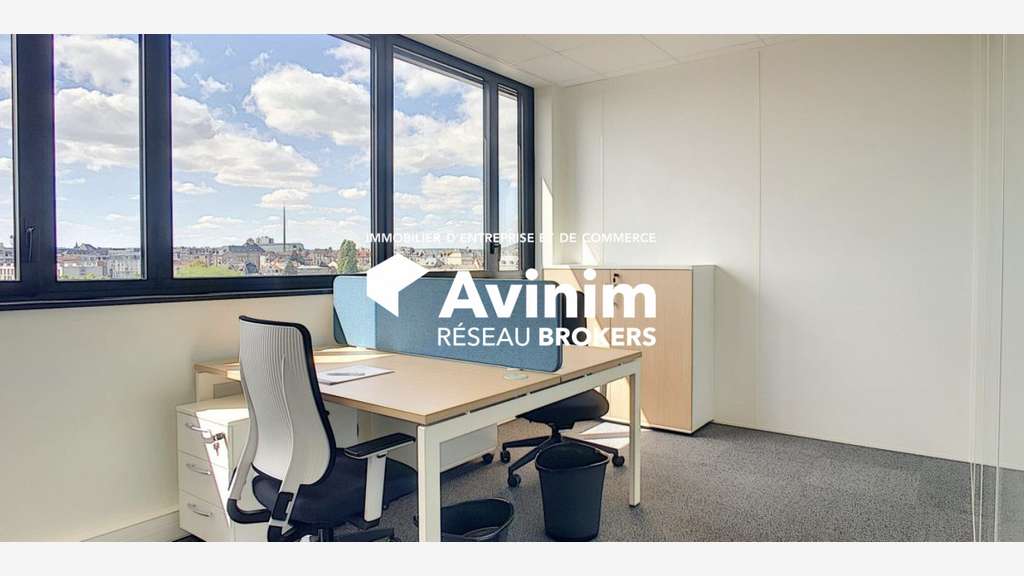 Bureau de 65m² avec 250m² de terrain de stokage