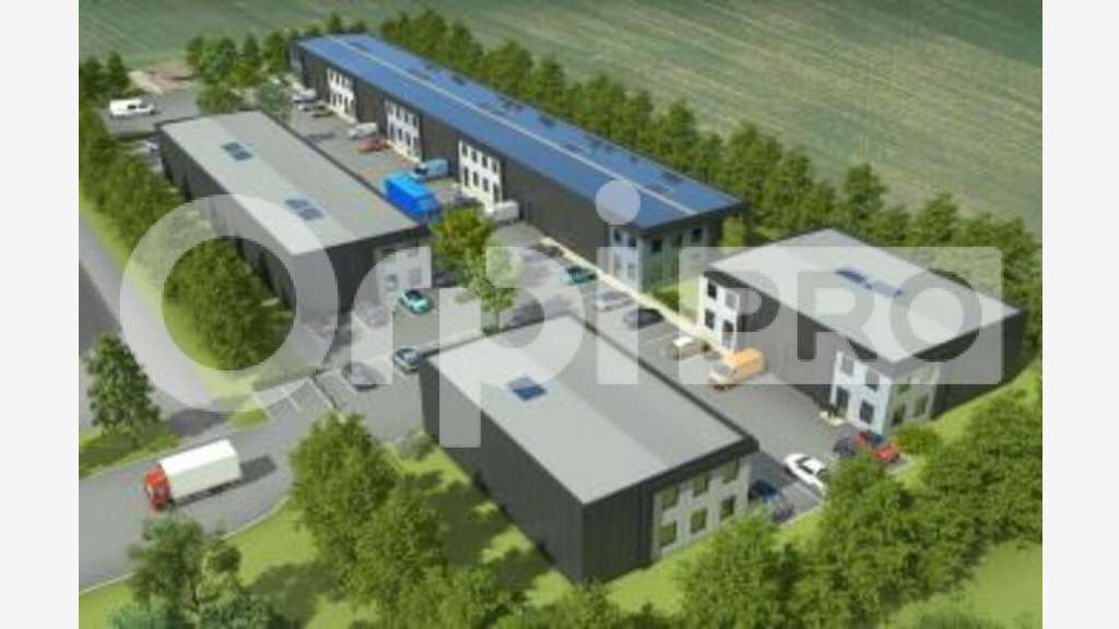 Cellules à partir de 210m² à louer à Saint-Rémy