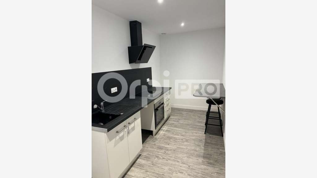 Local 72m² à Saint-Romain-de-Colbosc centre