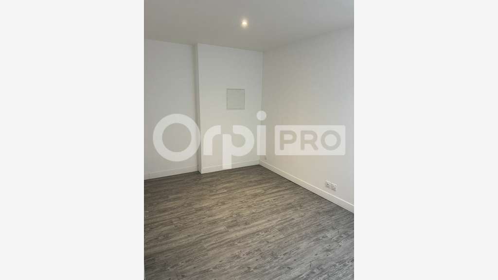 Local 72m² à Saint-Romain-de-Colbosc centre