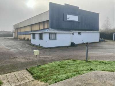 À vendre ou à louer – Locaux d'activités de 1 250 