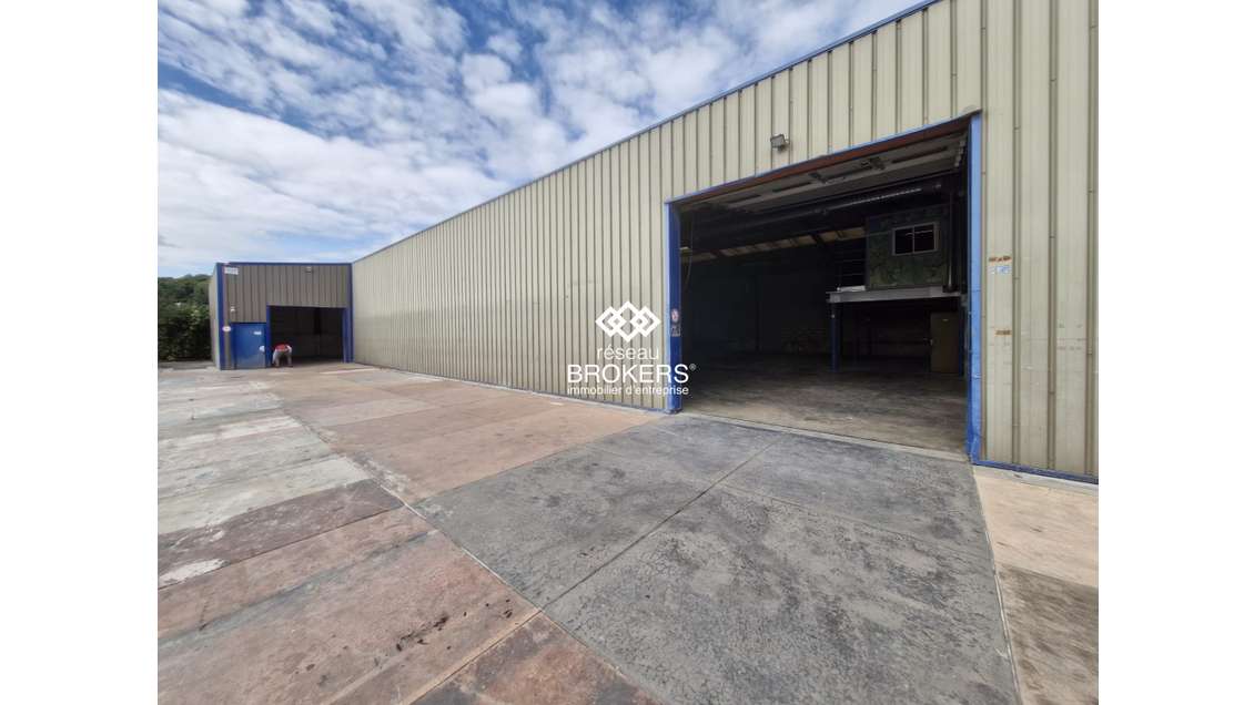 A louer bâtiment industriel 1050m² Saint-Soupplets