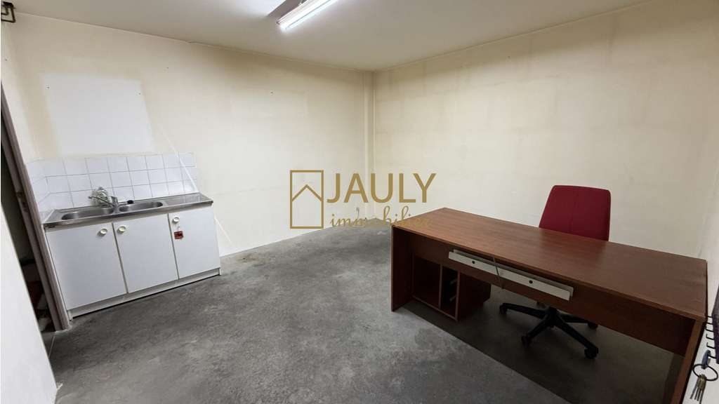 Local d'activité 180 m² - ZI St Soupplets