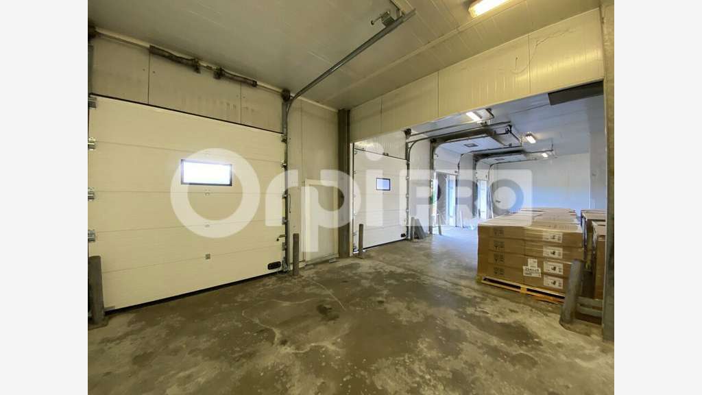 Loue bâtiment de 1040m² Saint Symphorien d'Ozon