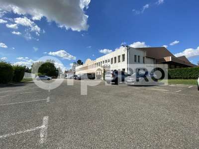 Loue bâtiment de 1040m² Saint Symphorien d'Ozon