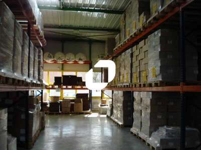 Location Locaux d'activités - Entrepôts à Saint-Thibault-des-Vignes