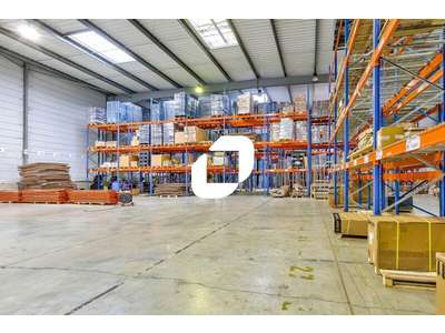 Location Locaux d'activités - Entrepôts à Saint-Thibault-des-Vignes