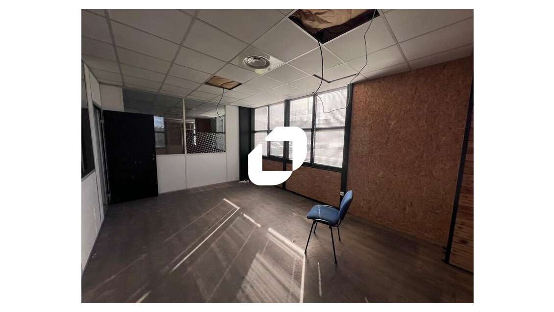 Le cabinet  propose à la location un local