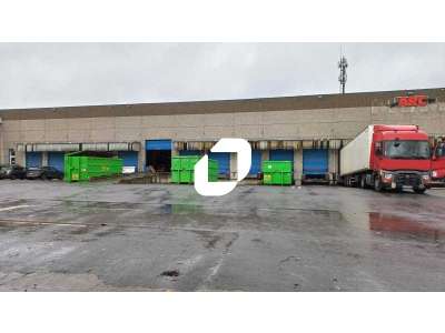 Location Locaux d'activités - Entrepôts à Saint-Thibault-des-Vignes