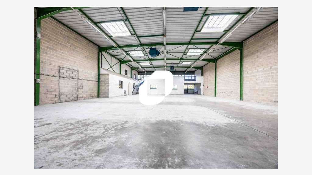 Situés dans un parc d'entreprises clos et sécurisé