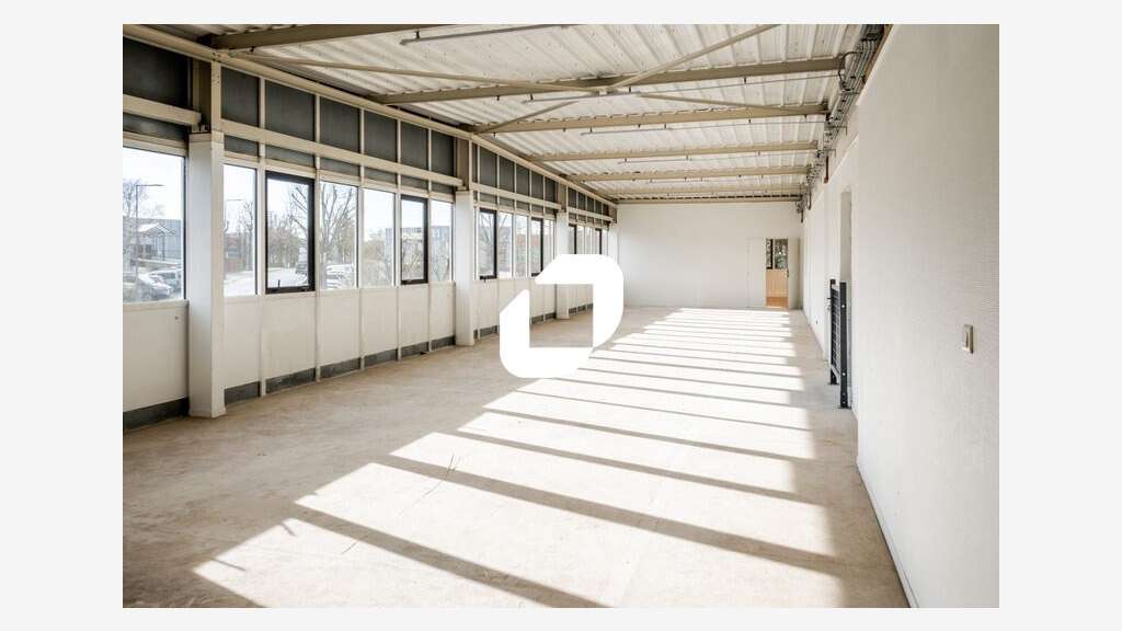 Situés dans un parc d'entreprises clos et sécurisé