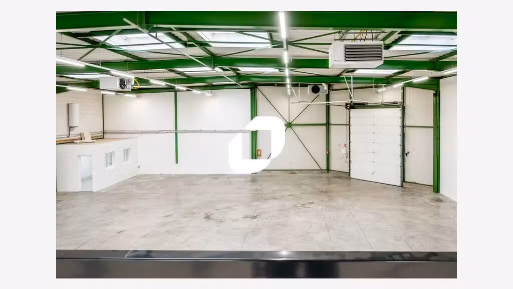 Situés dans un parc d'entreprises clos et sécurisé