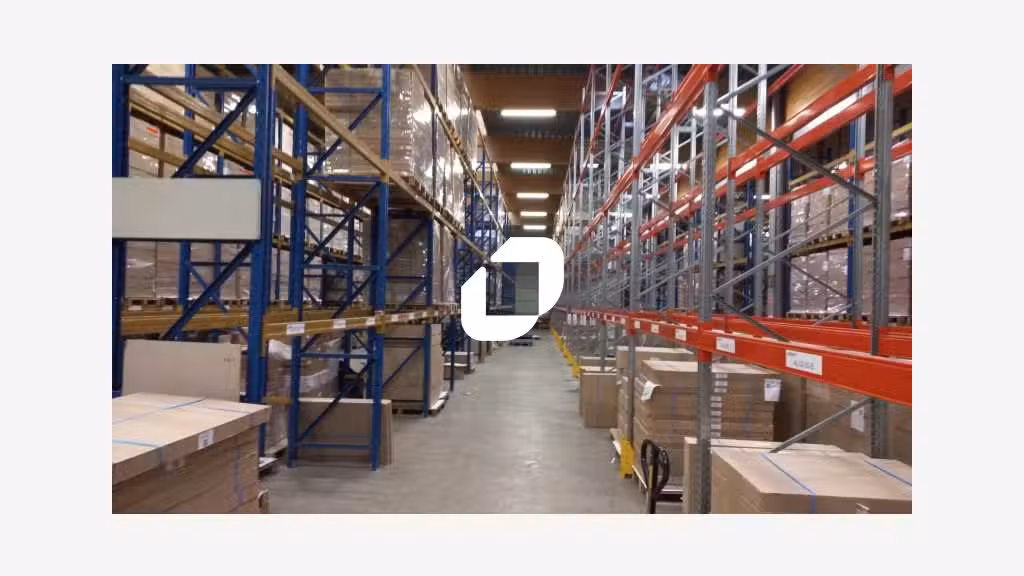 Dans une belle zone industrielle en IDF EST à prox