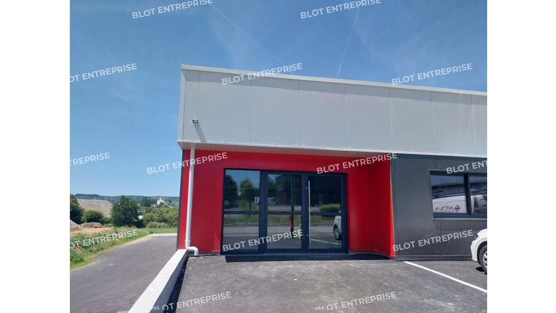 A louer local d'activités 403m² à Saint Thuriau