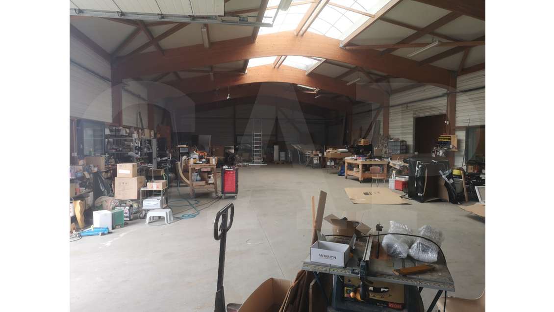 A louer bâtiment activités 581m ² à Pontivy