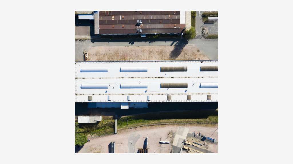 À louer – entrepôts/ateliers de 3 491 m² en Saôn