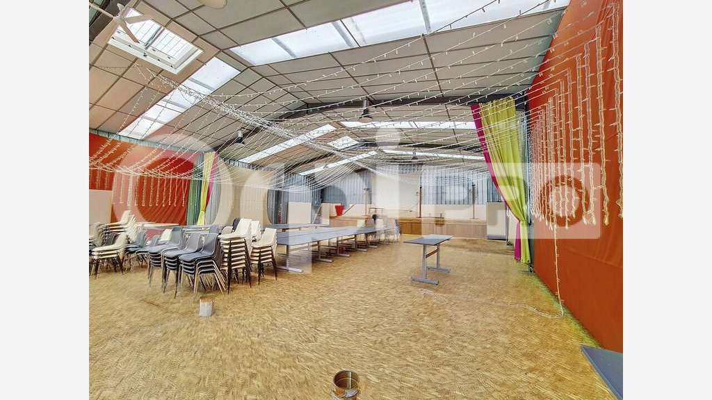 Location industriel ou stockage 500m² à St-Victor