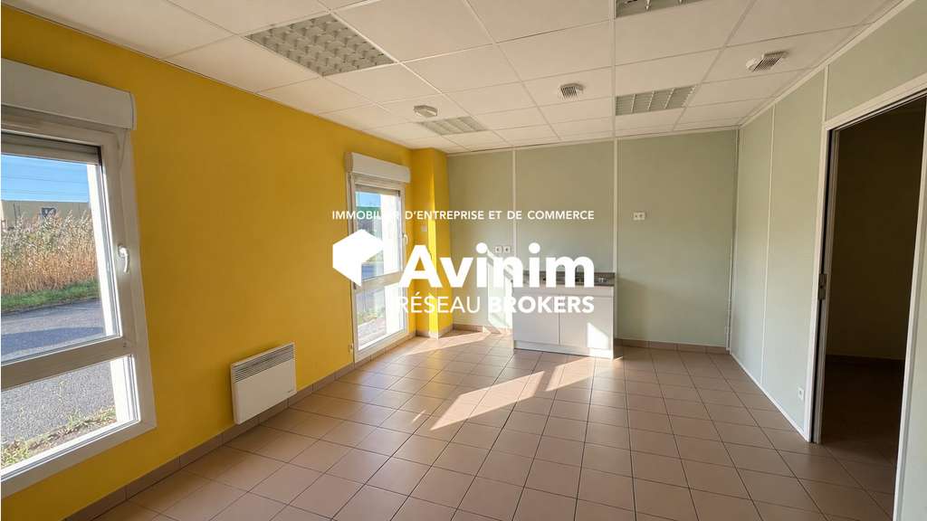 Bâtiment logistique 12 150m² à louer dans le 76