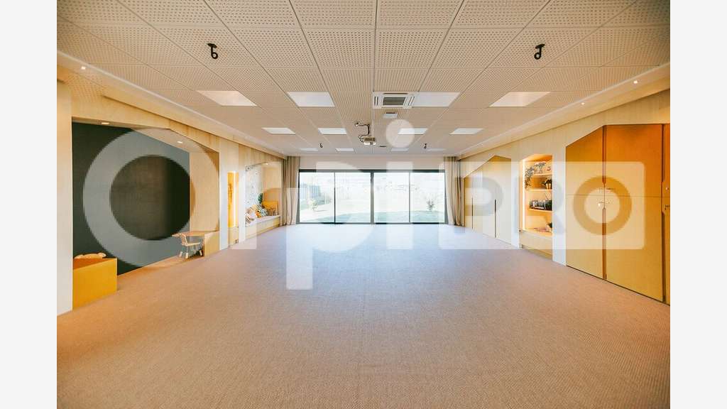 À louer plateau de 79m² décoré et aménagé Tyrosse
