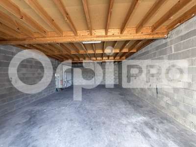 Entrepôt de stockage 70m² à louer à Tyrosse 