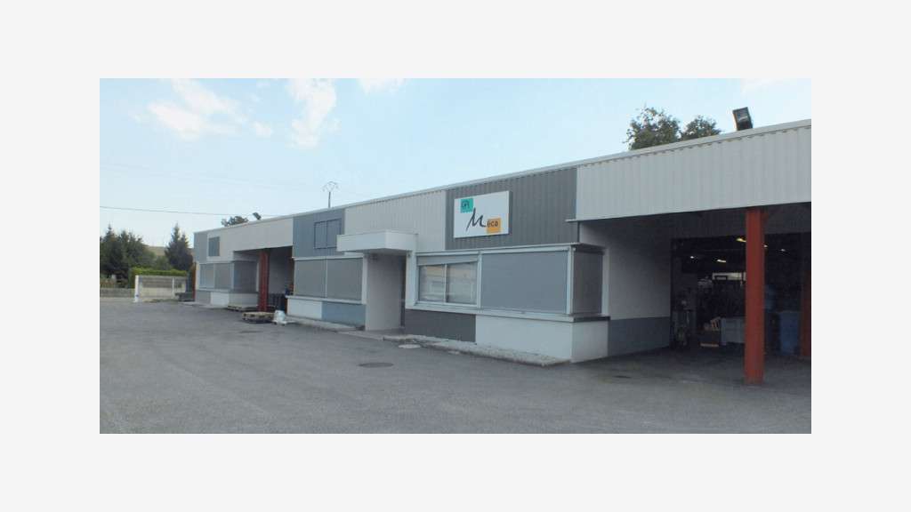 Location local d'activités Besançon – 242 m² – Dou