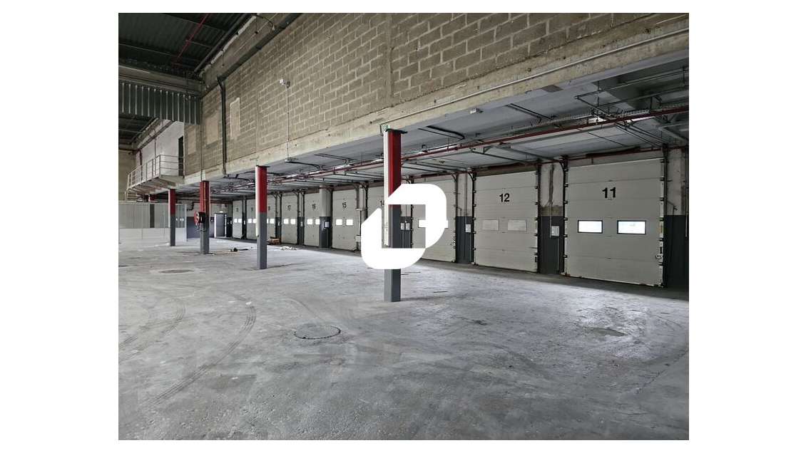 A louer Local d'activité 2686m² Saint witz