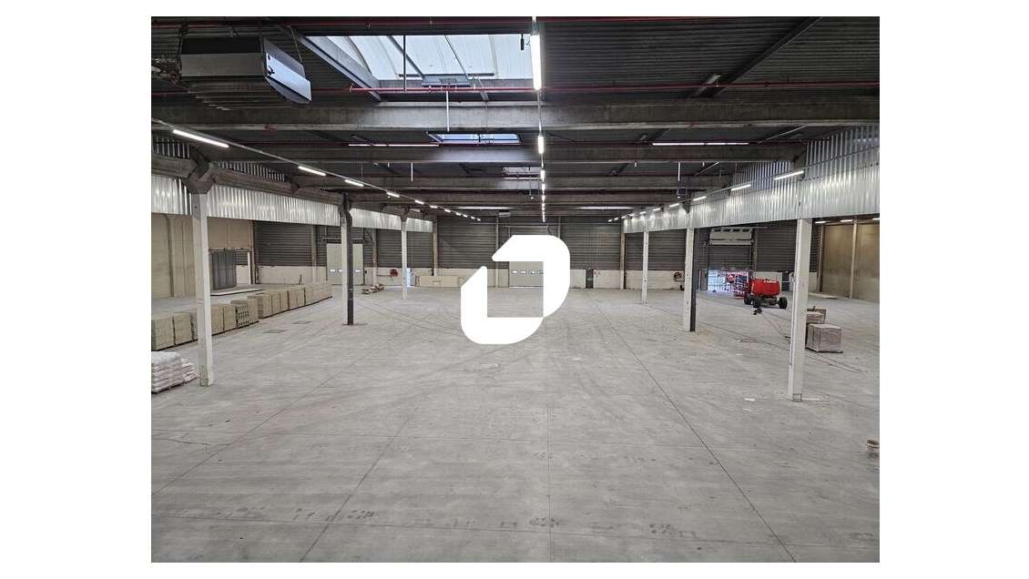 A louer Local d'activité 4000m² Saint witz
