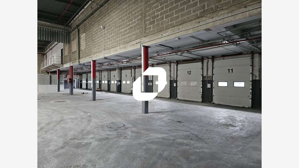 A louer Local d'activité 1322m² Saint witz