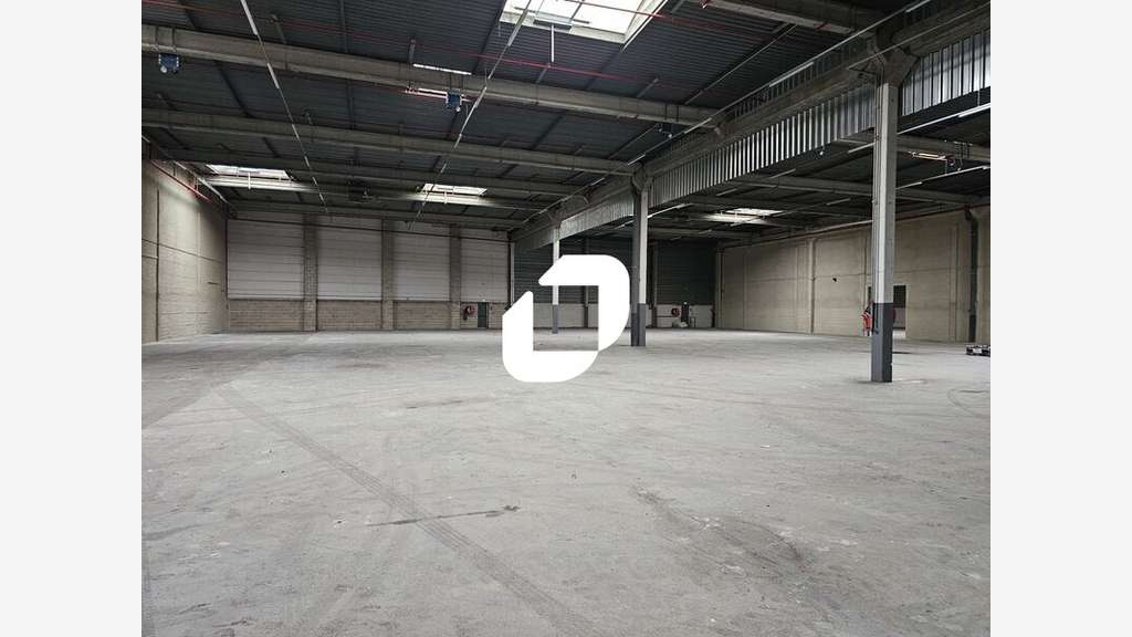 A louer Local d'activité 2686m² Saint witz