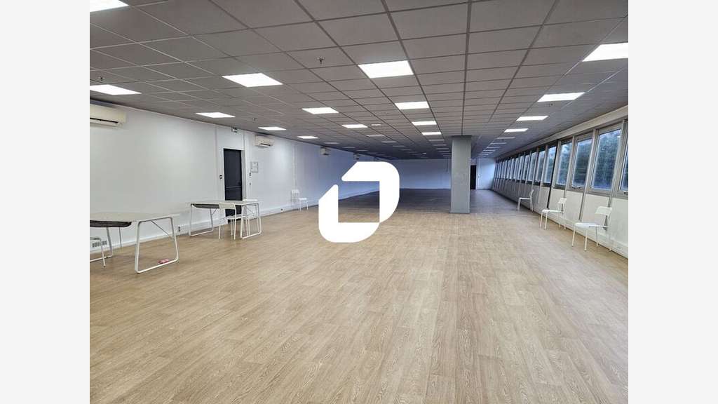 A louer Local d'activité 2686m² Saint witz