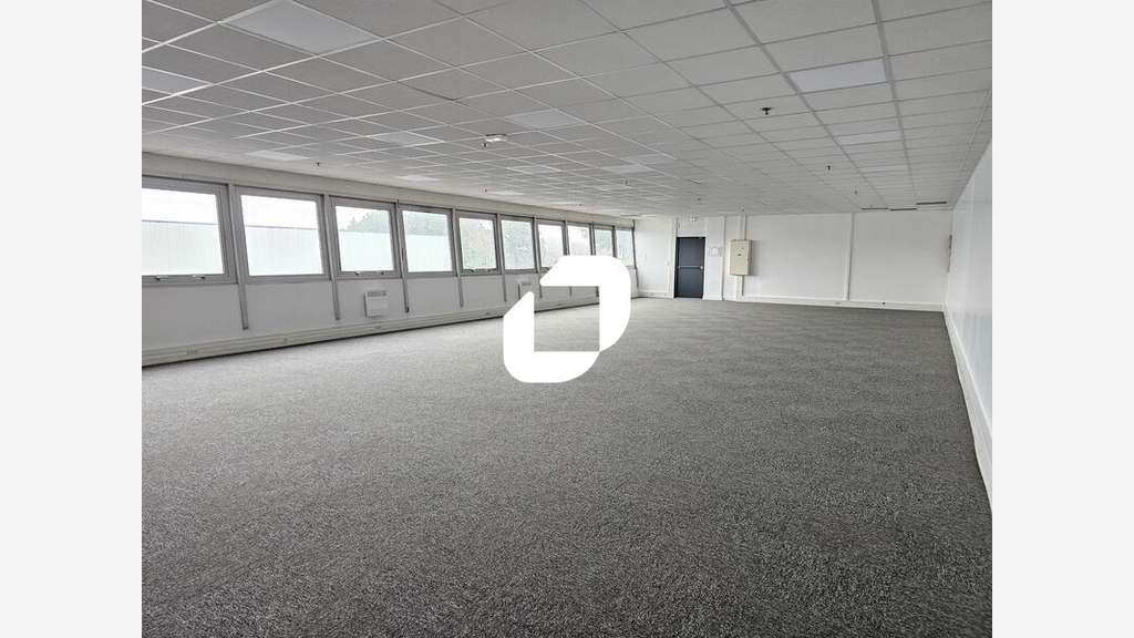 A louer Local d'activité 2686m² Saint witz