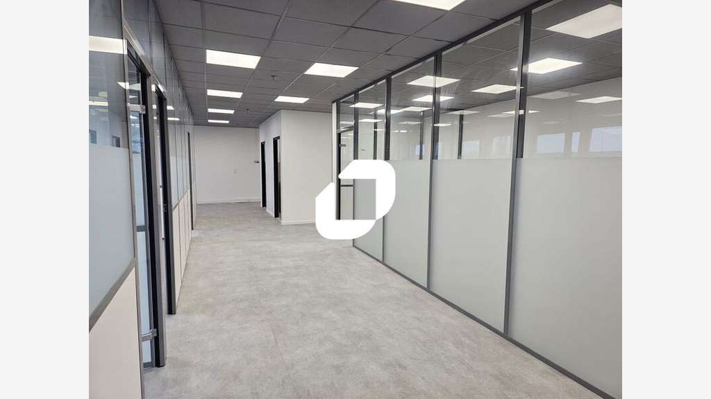 A louer Local d'activité 4000m² Saint witz
