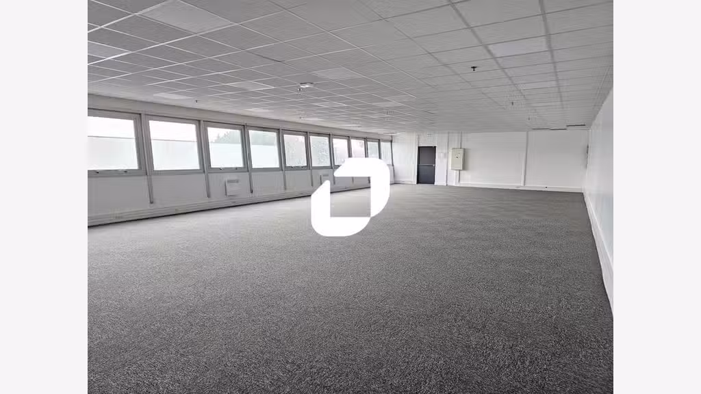 A louer Local d'activité 2686m² Saint witz
