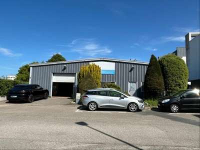 À louer – Local d'activités de 374 m² à Saint