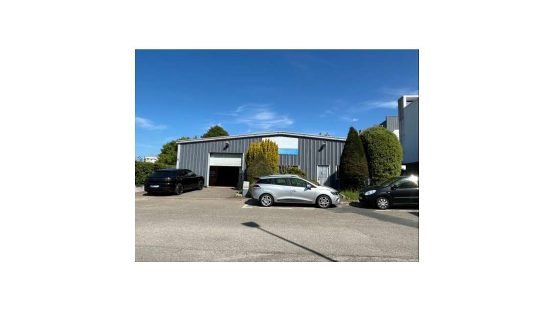 À louer – Local d'activités de 374 m² à Saint