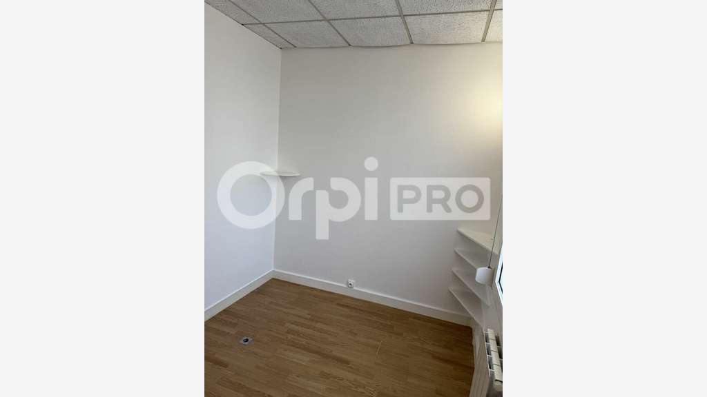 A LOUER Sainte-Adresse Locaux / Bureaux
